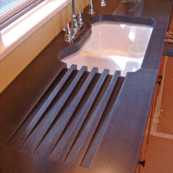 Sink area designed for drying.