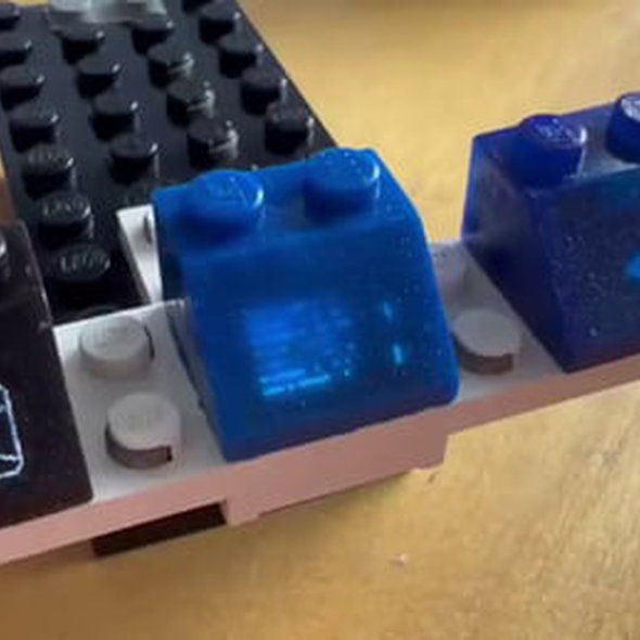 Working tiny Lego computer
